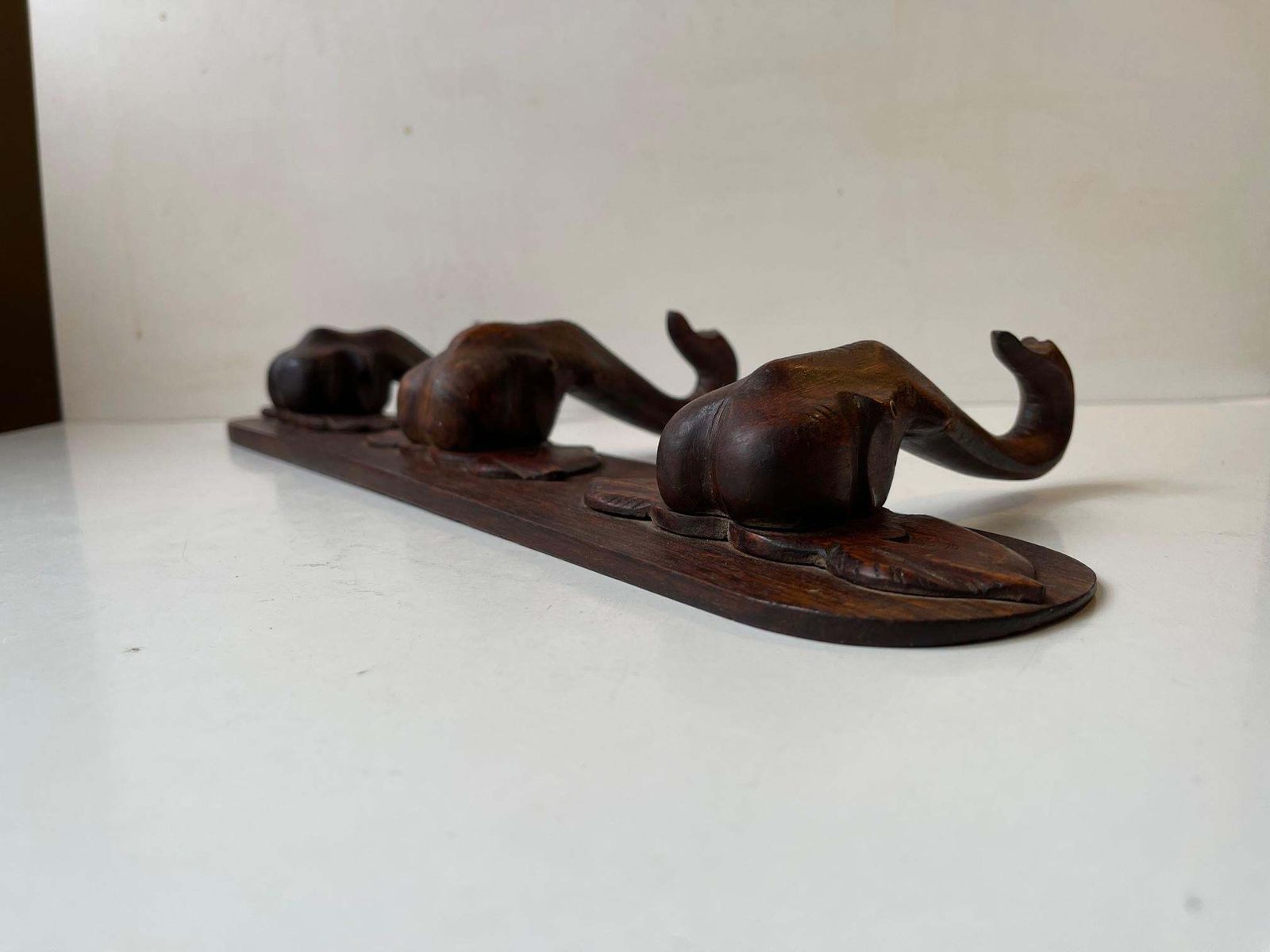 Hand Carved Elephant Coat Or Towel Rack In Dark Wood, 1930s photo vinterior