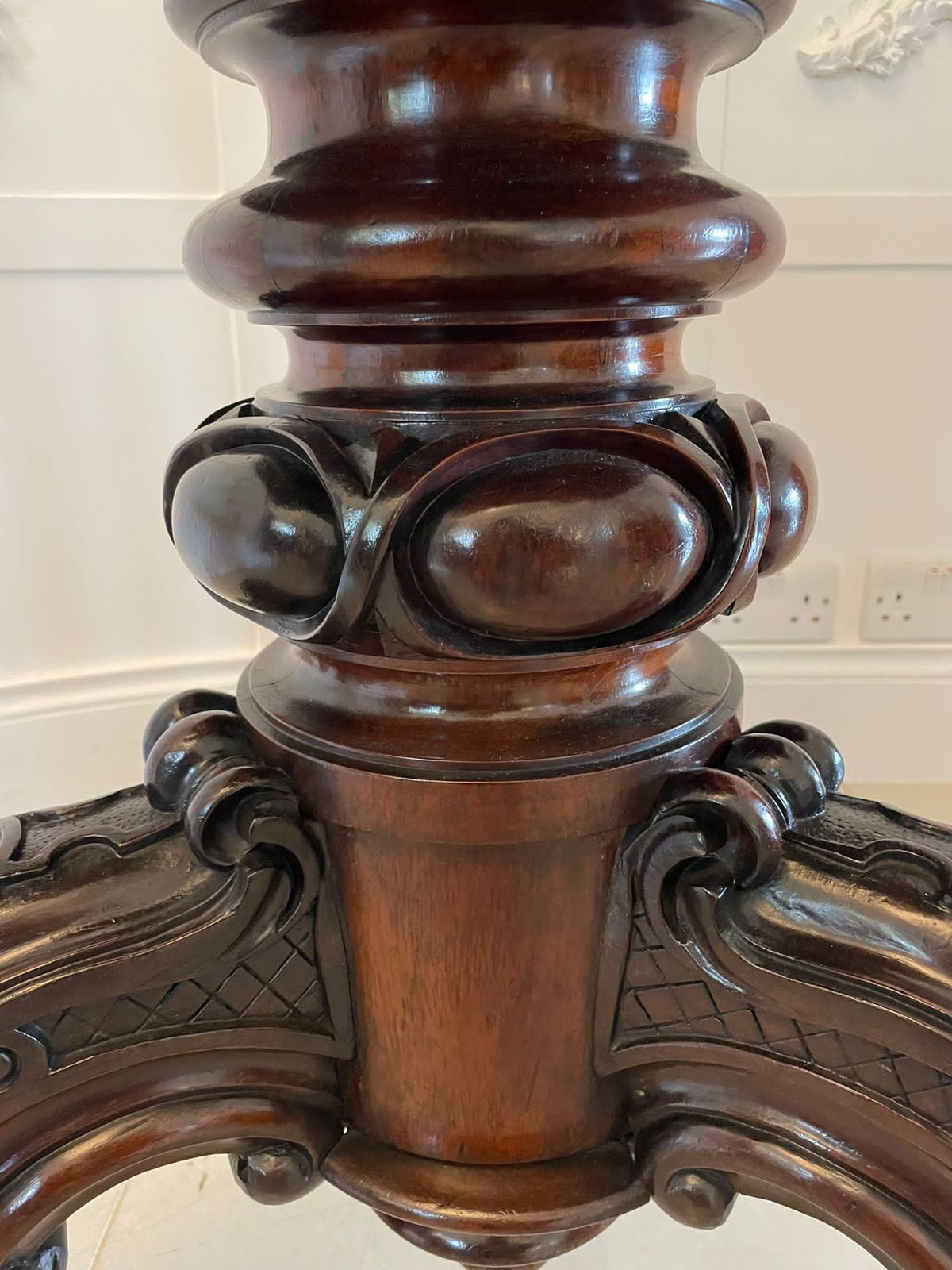 6500.0 Outstanding Quality Large Antique Rosewood Dining Table By Gillows photo