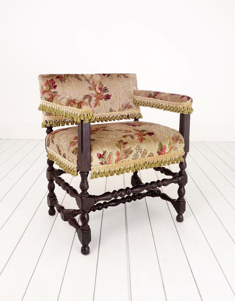 Set Of Six Edwardian Jacobean Dining Chairs photo furniture