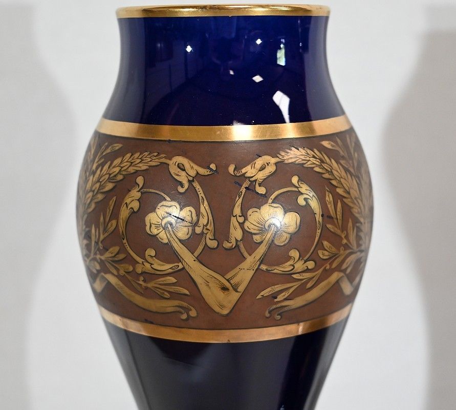 photo furniture Pair Of Fine Earthenware Vases, Jaget & Pinon Early 20th Century