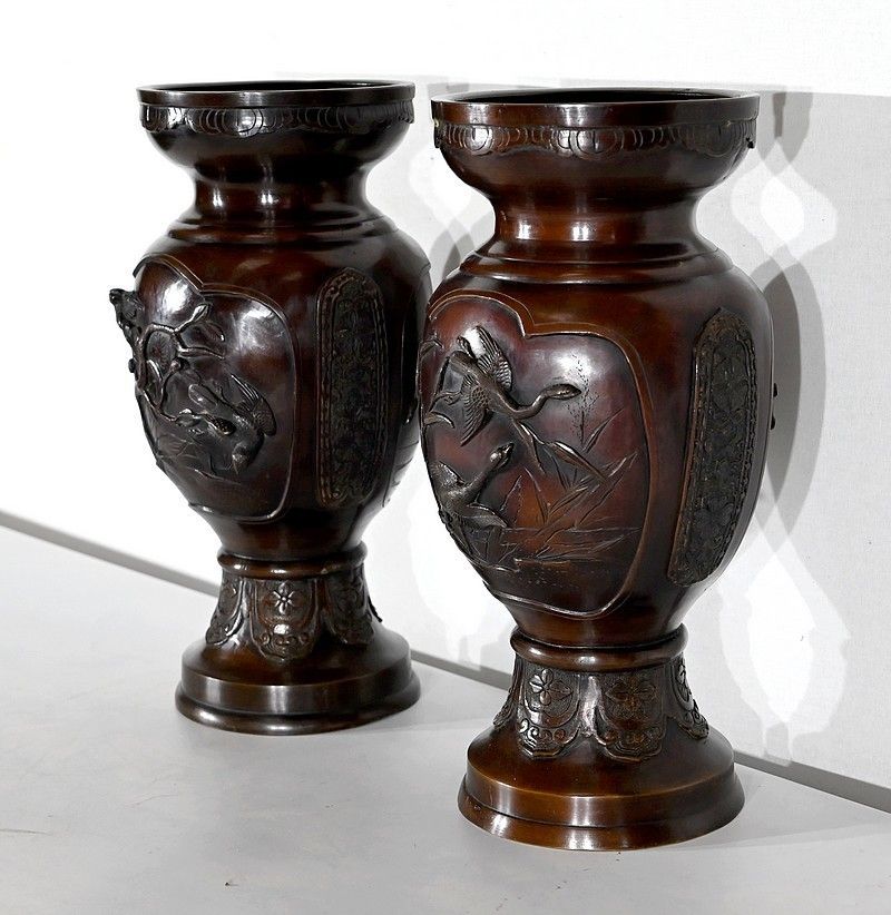 Pair Of Bronze Vases, Asian Style   Xxth photo for sale