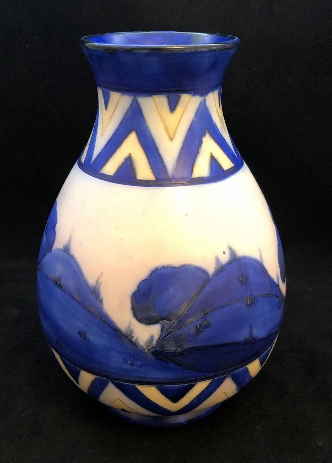 William Moorcroft Vase, 1920s, Vintage photo vinterior