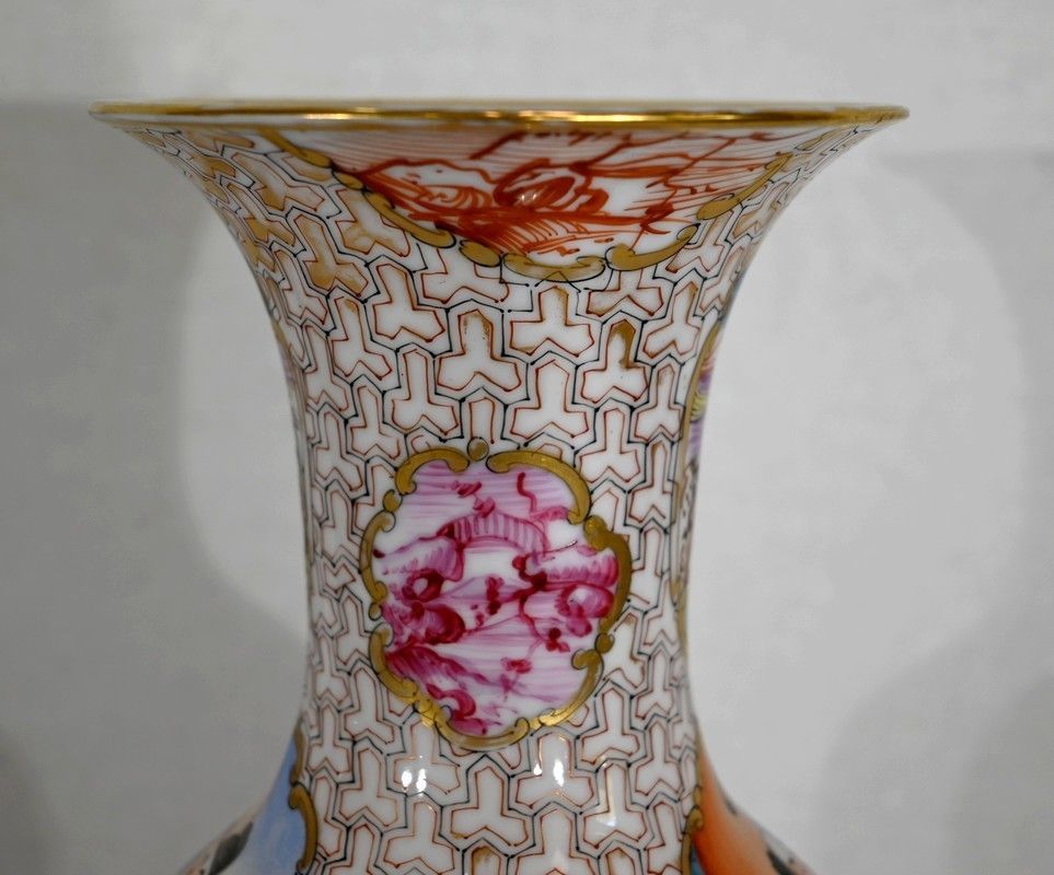 photo buy Pair Of Chinese Porcelain Vases   Early 20th Century