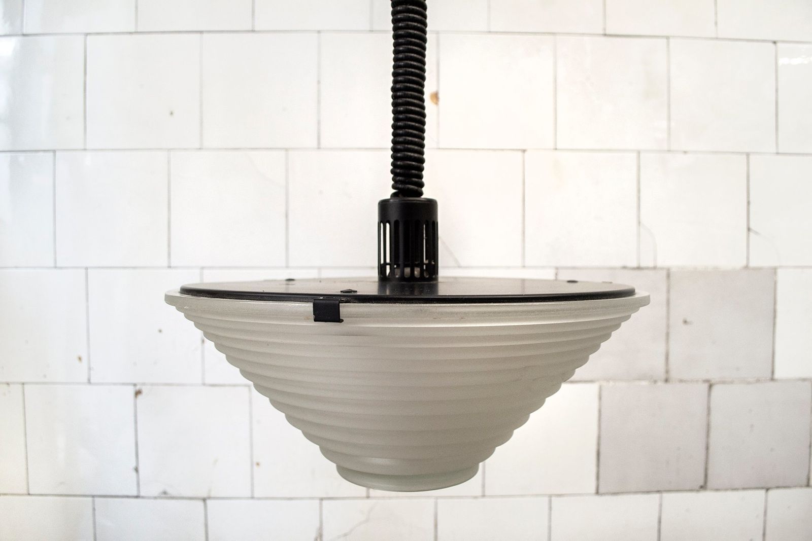 Egina Hanglamp Van Angelo Mangiarotti Voor Artemide, 1979 photo furniture