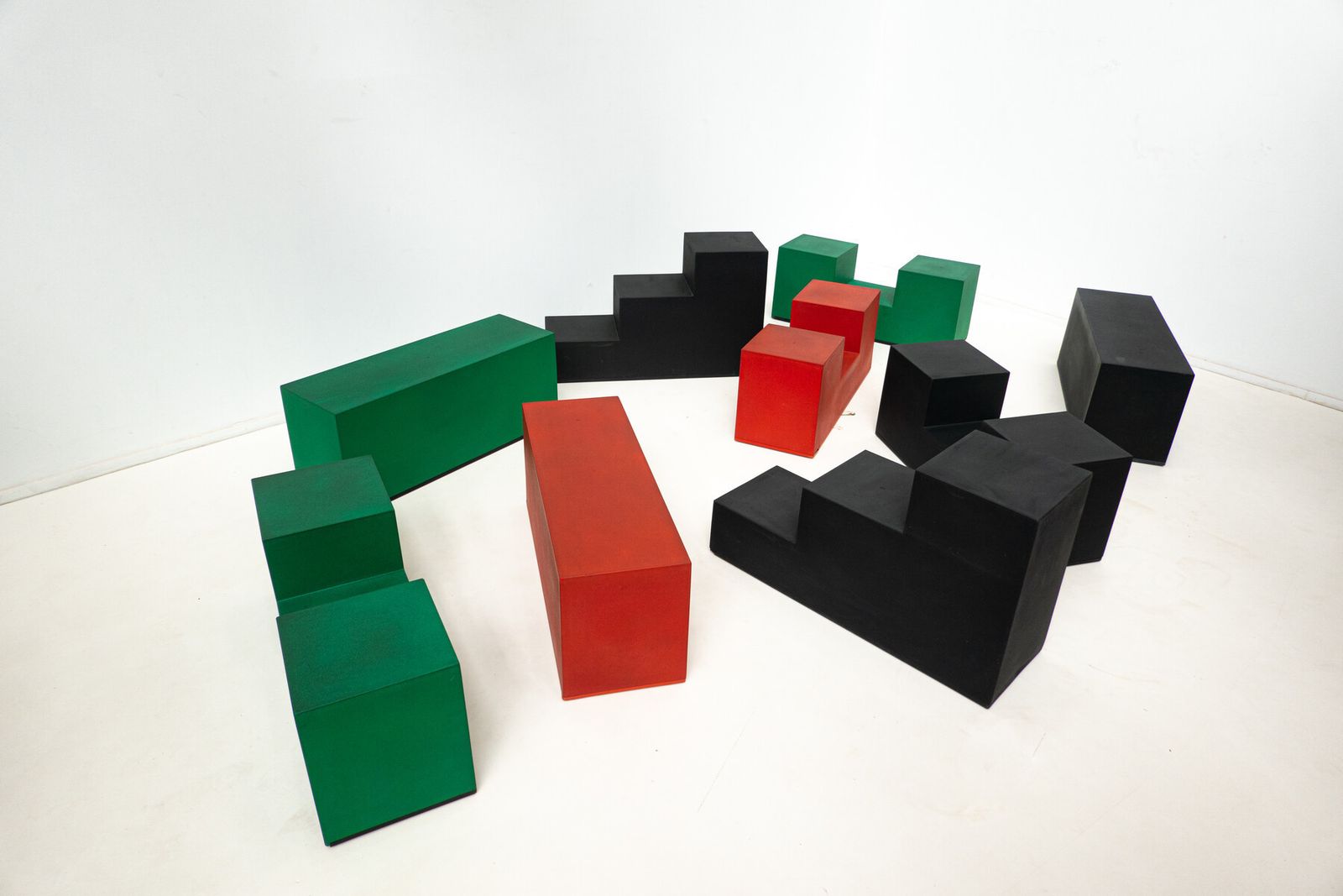 Mid Century Modern Set Of 9 "Gli Scacchi" Pieces By Mario Bellini For B&B Italia photo furniture