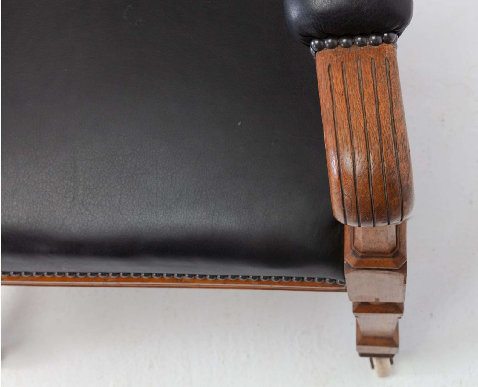 photo furniture An Unusual C19th Pair Of Golden Oak And Leather Open Armchairs