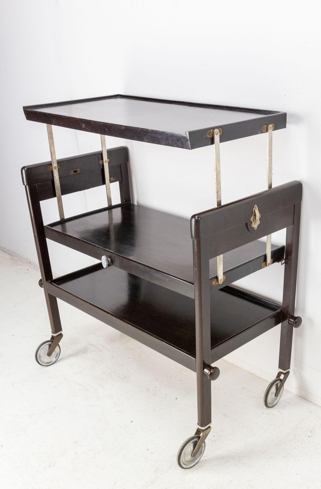 Table-desserte Geisha transformable en table à manger, France, vers 1950 photo for sale
