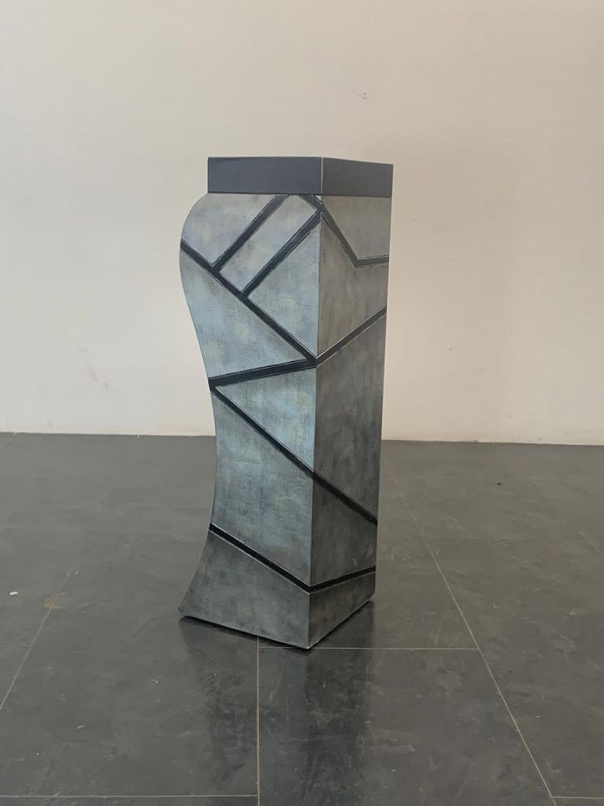photo furniture Patinated Silver Leaf Pedestal With Black Lacquered Engraved Lines, 1960s