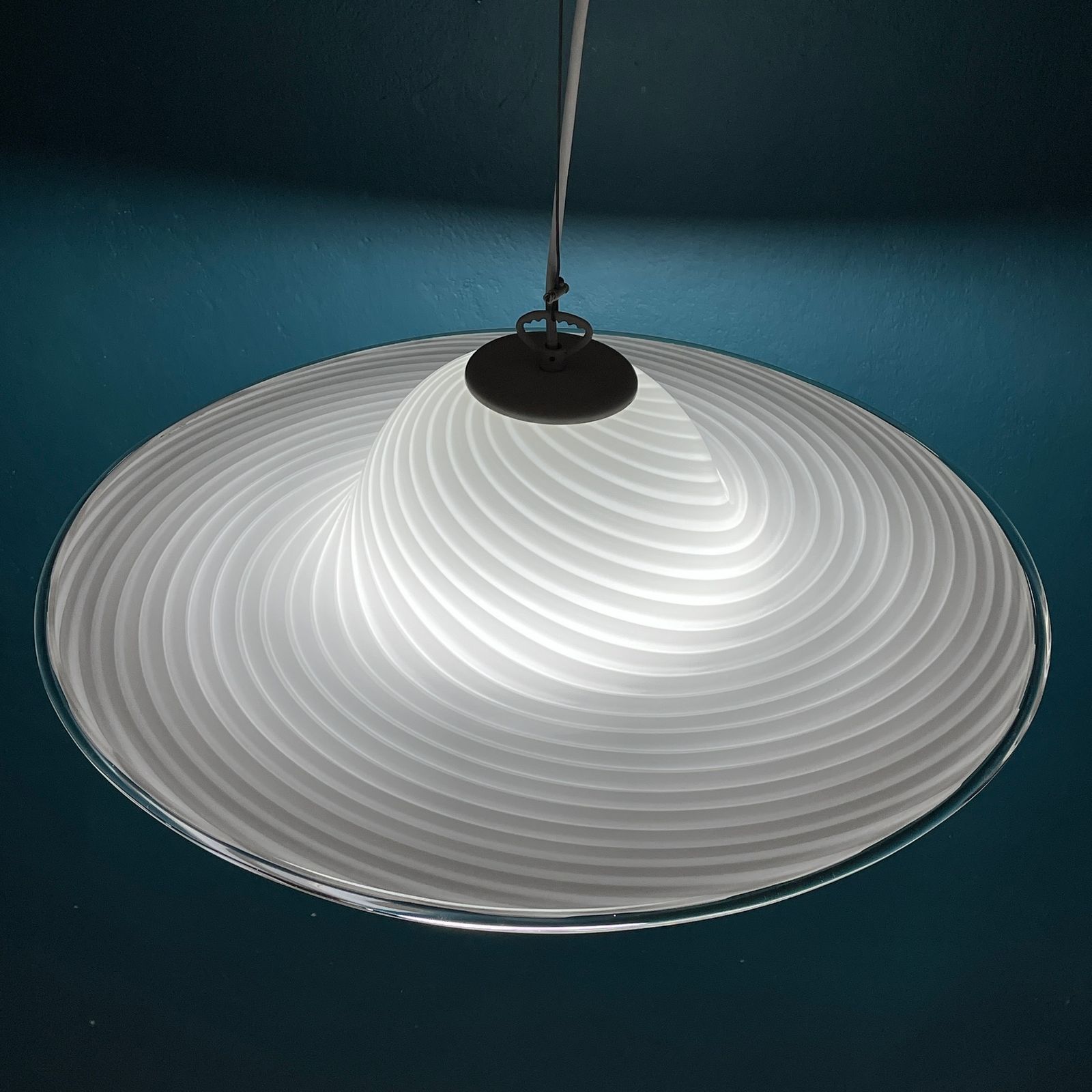 photo vinterior Classic Swirl Murano Glass Pendant Lamp Vetri Murano Italy 1970s
