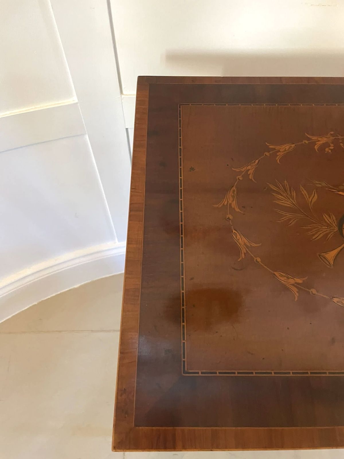 Fine Quality Antique Mahogany Inlaid Lamp Table photo vinterior