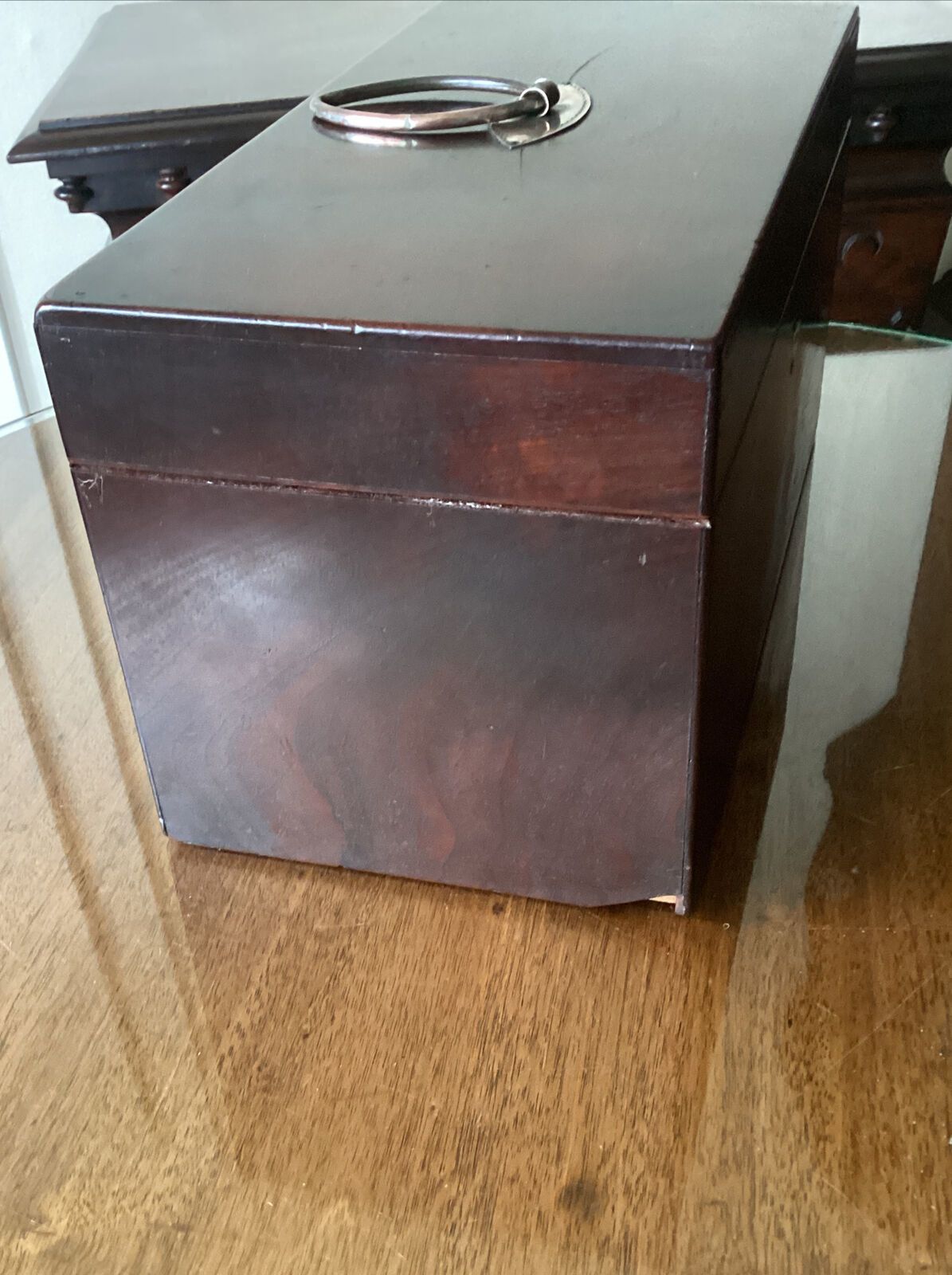Fine Quality George III Cuban Mahogany Tea Caddy With Interior And Key photo for sale