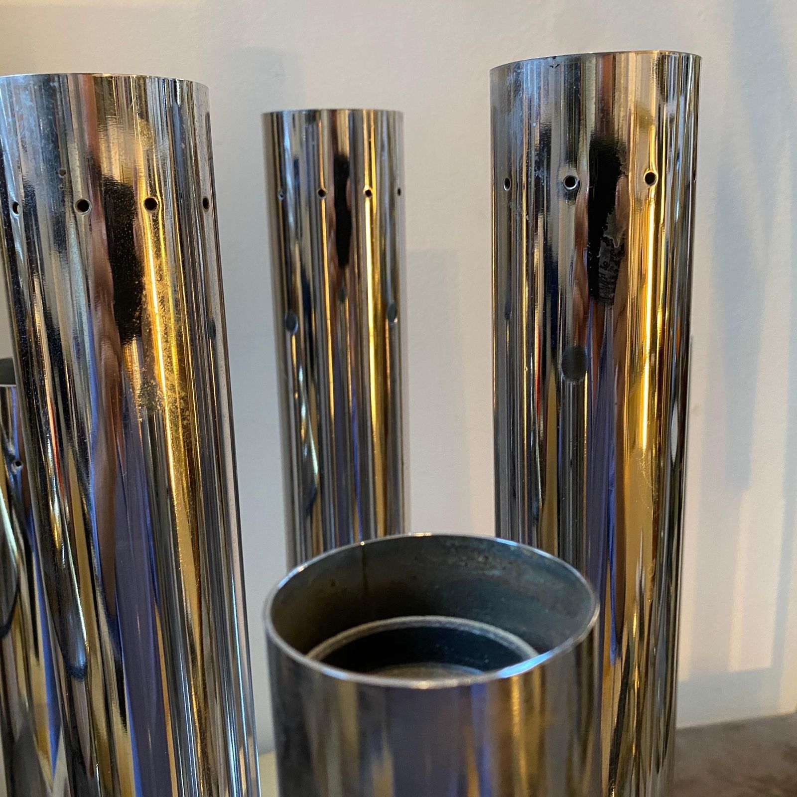 910.0 1970s Space Age Steel And Aluminum Italian Table Lamp By Reggiani photo