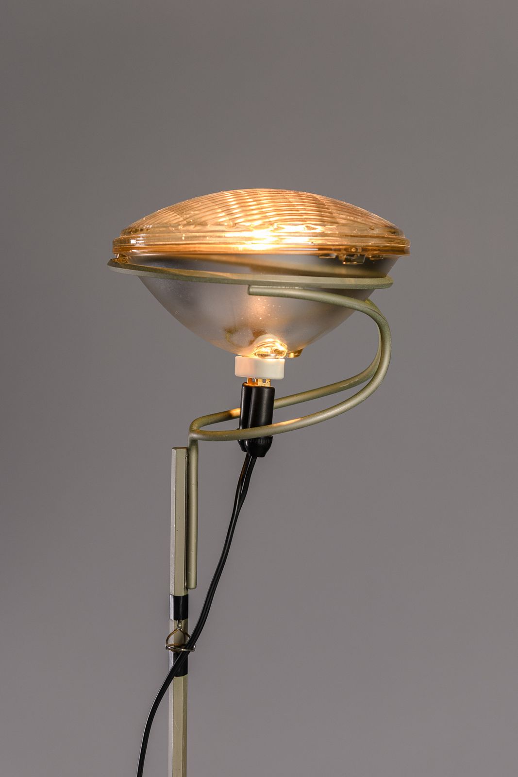 photo vintage Achille And Piergiacomo Castiglioni, 'Toio' Floor Lamp For Flos, Italy, 1962