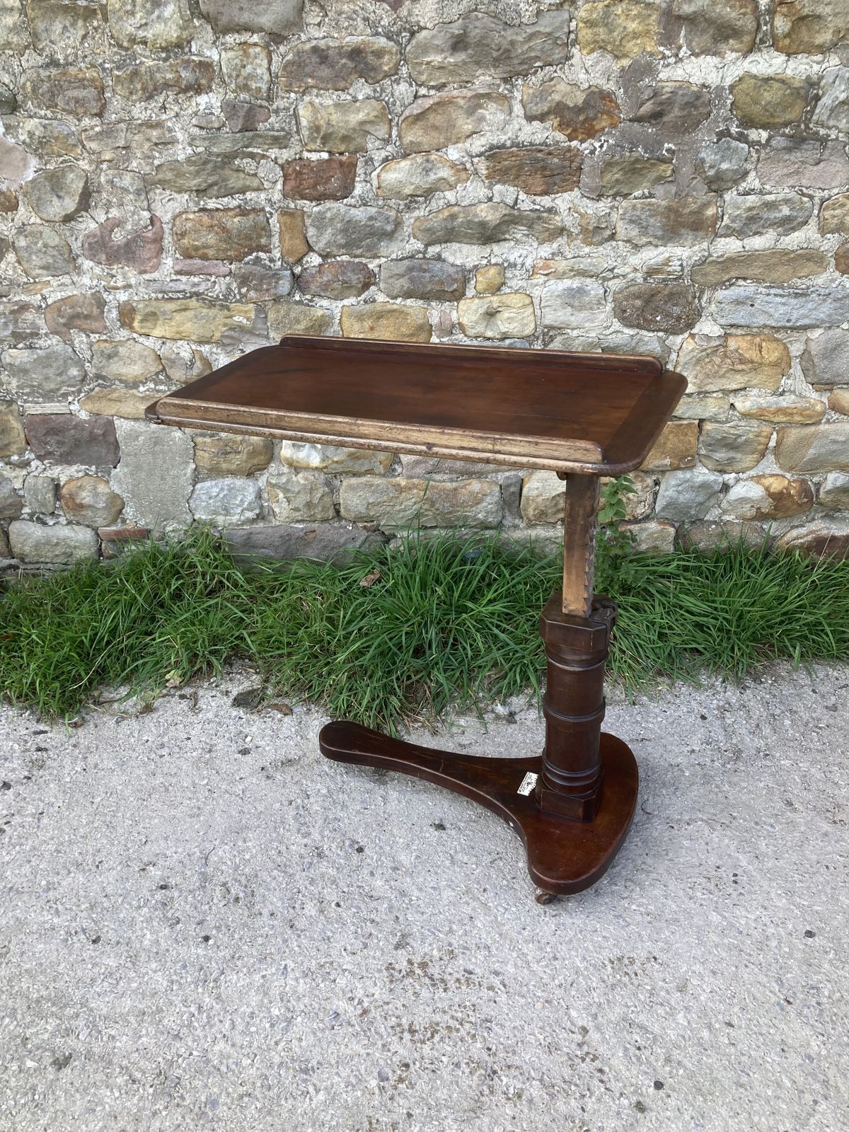 photo vintage Victorian, Carters Of London ,Reading Table
