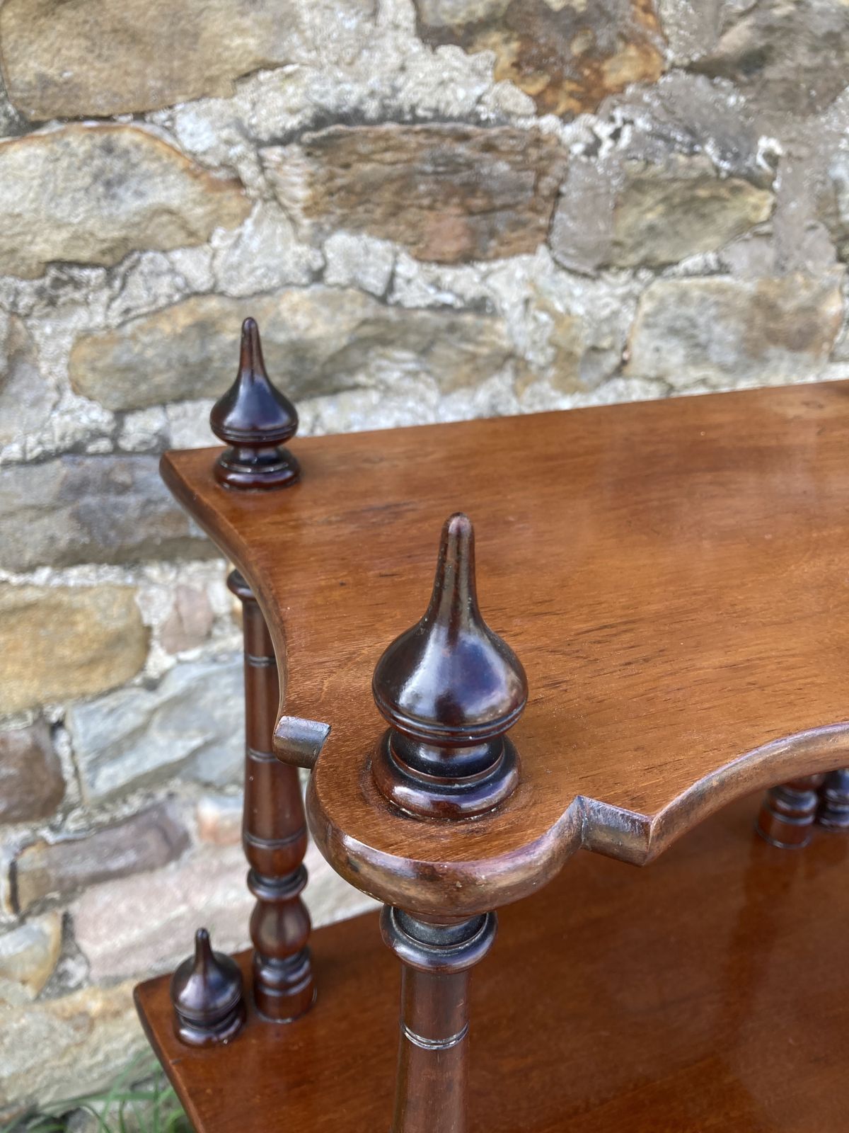 photo vintage Victorian Walnut Wot Not