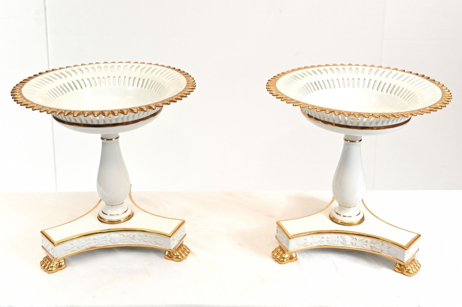 Pair Meissen Porcelain Comports Plate Stand Dishes photo furniture