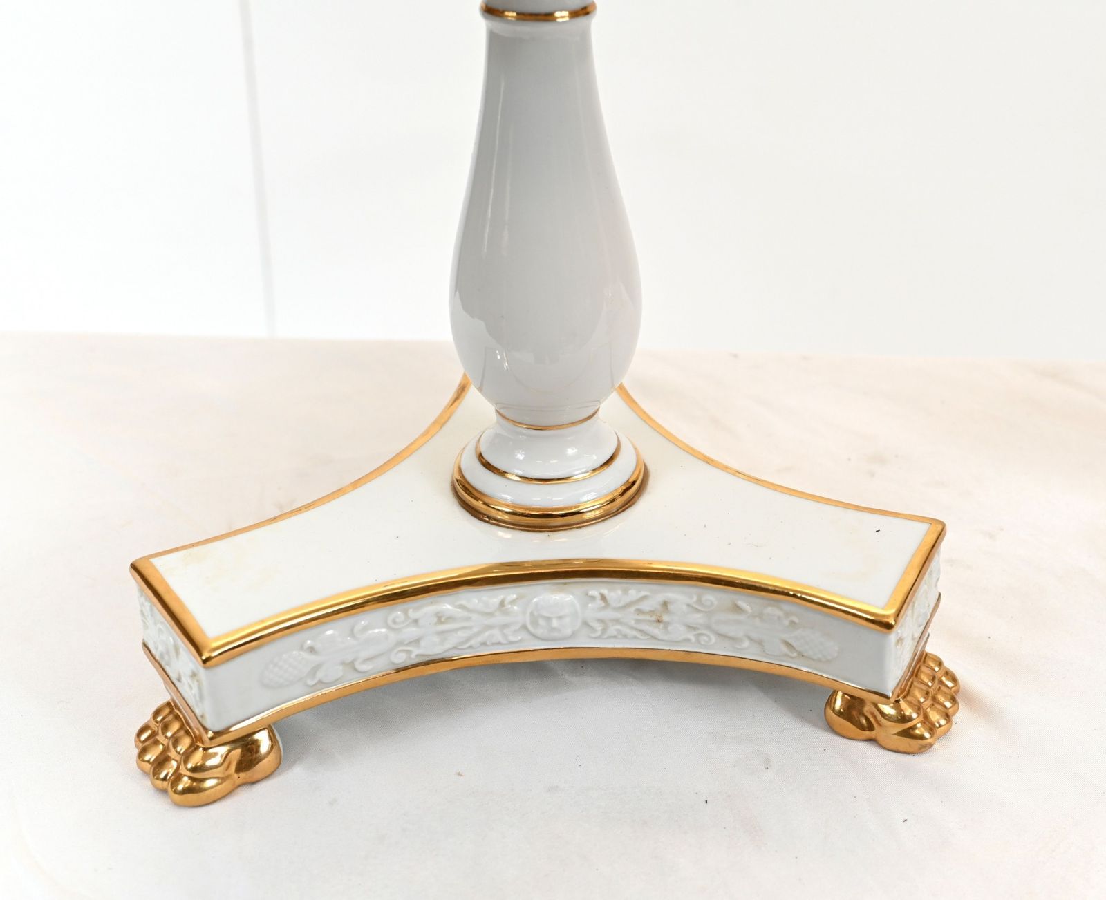Pair Meissen Porcelain Comports Plate Stand Dishes photo vinterior