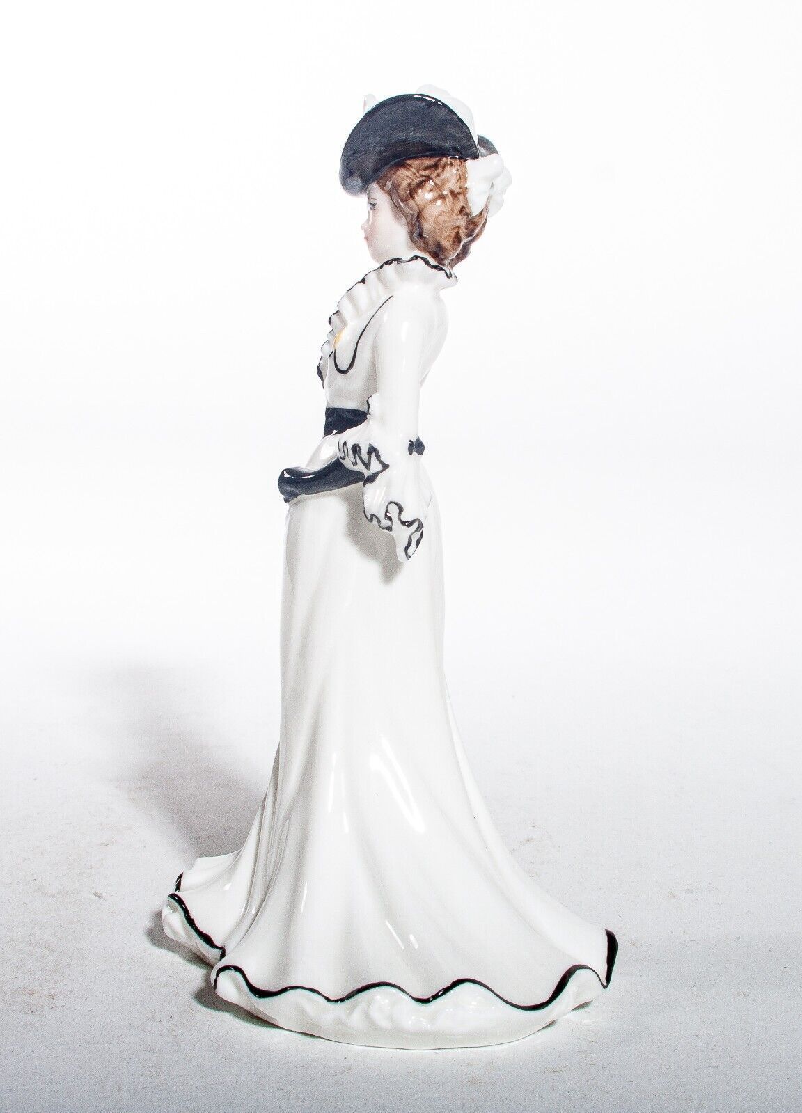Coalport Ladies Debutante Figure 'Lady Frances'   Uk Made! photo furniture