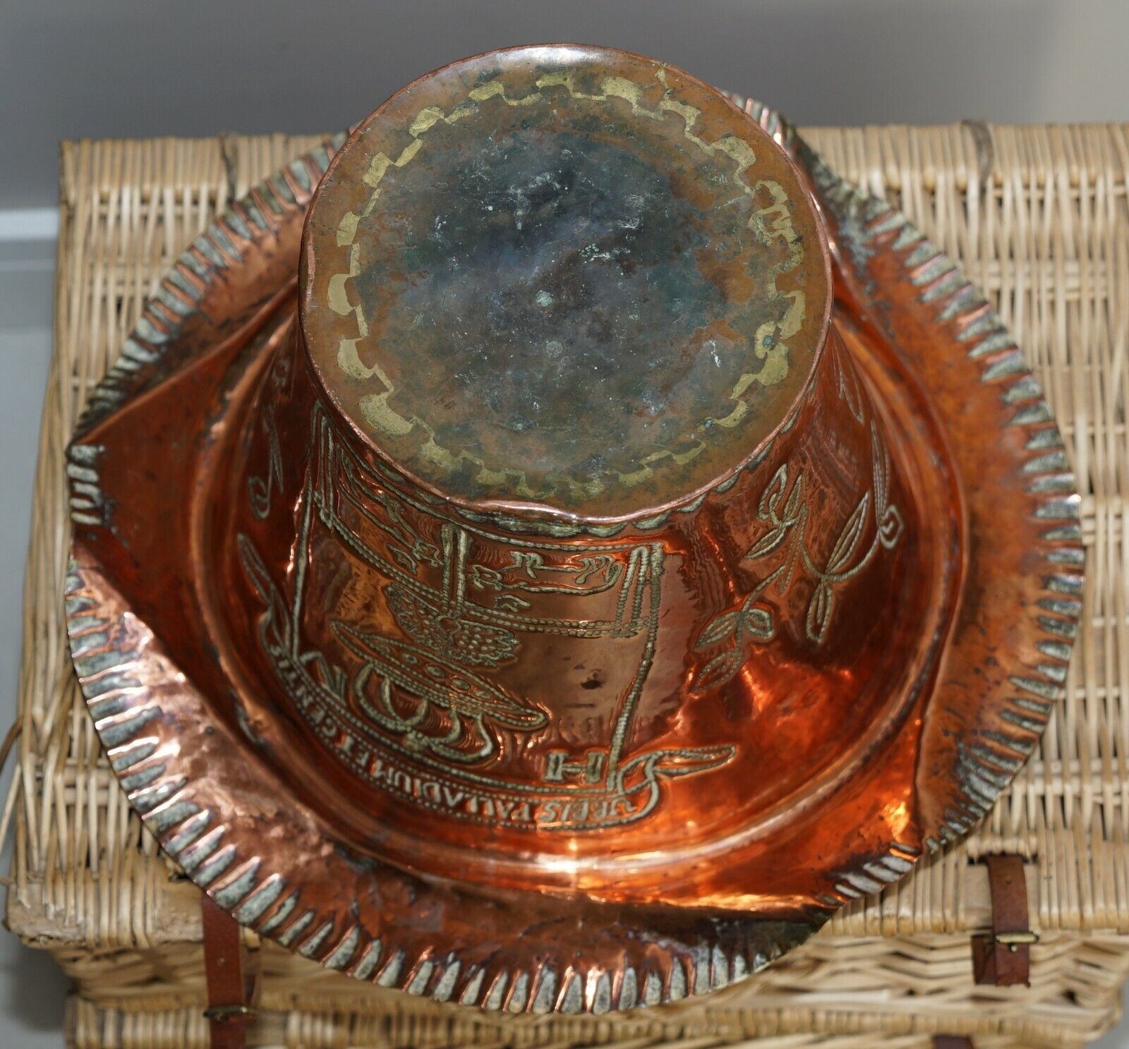 550.0 King Henry IV Coat Of Arms Armorial Crest French Copper Ice Campaign Bucket photo