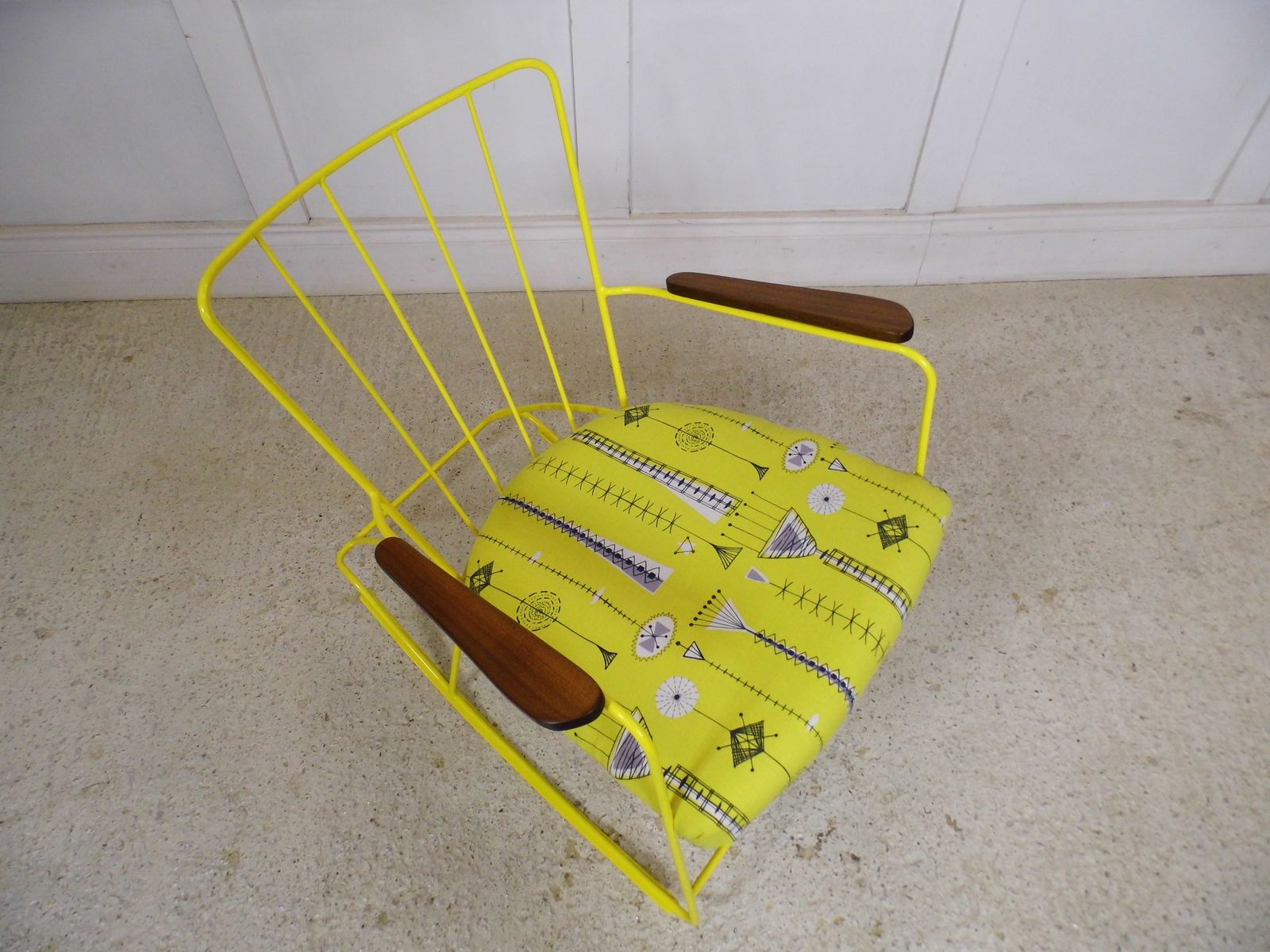 photo vinterior Vintage Retro Ernest Race Antelope Rocking Armchair Restyled Unique 50s Chair