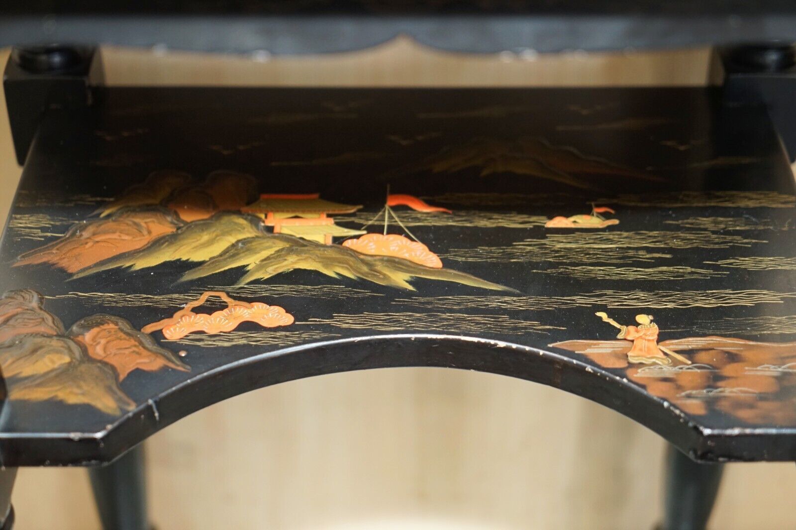 Sublime Nest Of 2 Circa 1880 Chinese Chinoiserie Lacqurered Tables Hand Painted photo vinterior