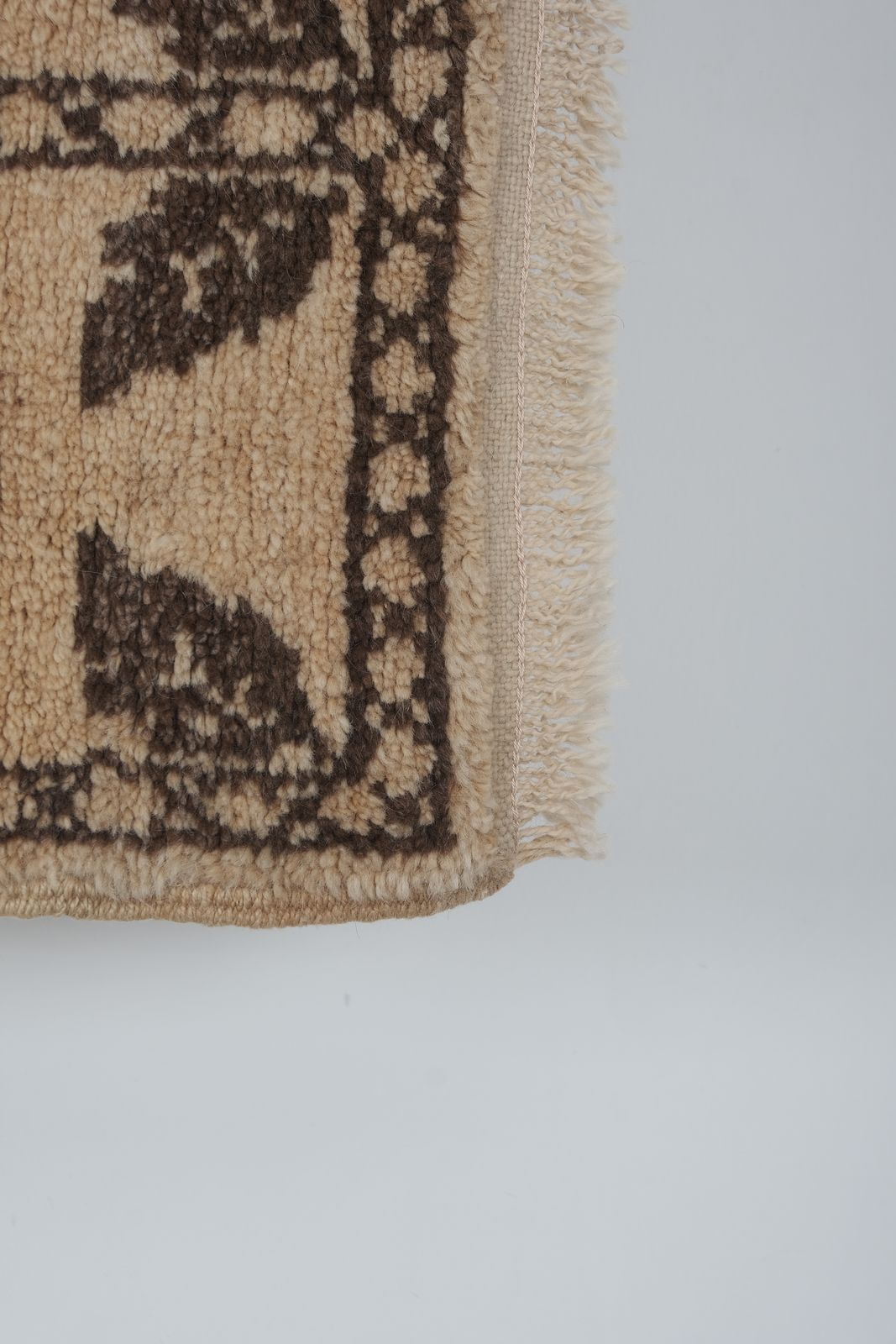 photo for sale 1960s Turkish Tulu Rug 4' X 6'3''