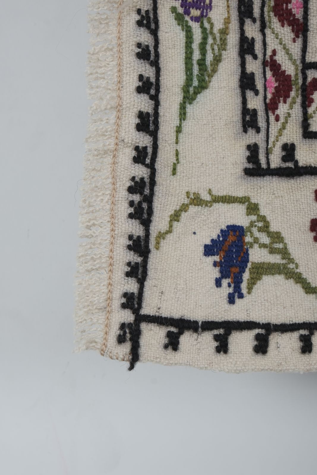 Vintage Aubusson Tulip Motif Kilim Rug photo vinterior