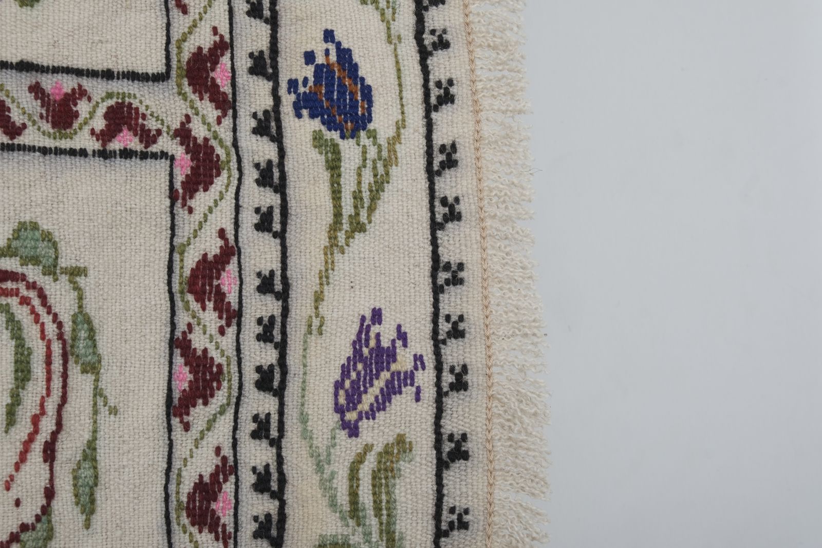 photo for sale Vintage Aubusson Tulip Motif Kilim Rug