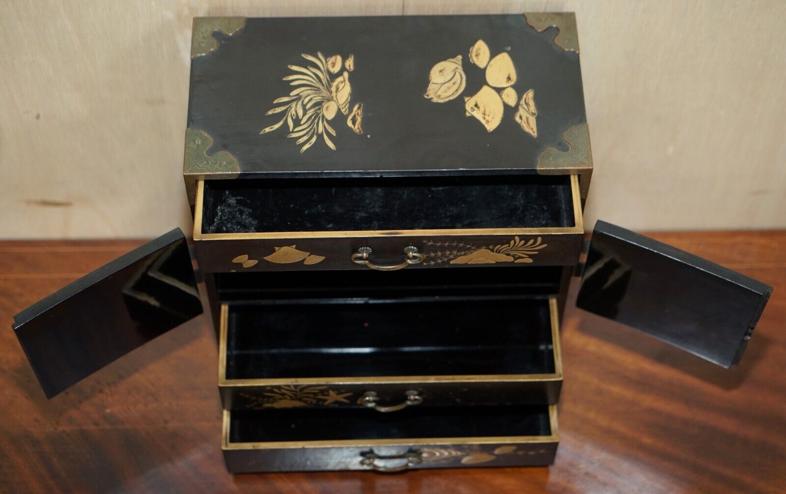 1250.0 Fine Antique Collectable Chinese Table Top Cabinet Jewellery Collectors Storage photo