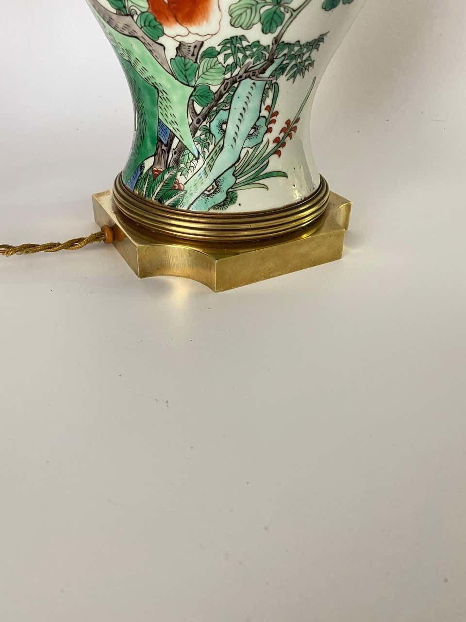 photo furniture Chinese Table Lamp, 19th Century With Brass Mount, 19th Century Famille Rose