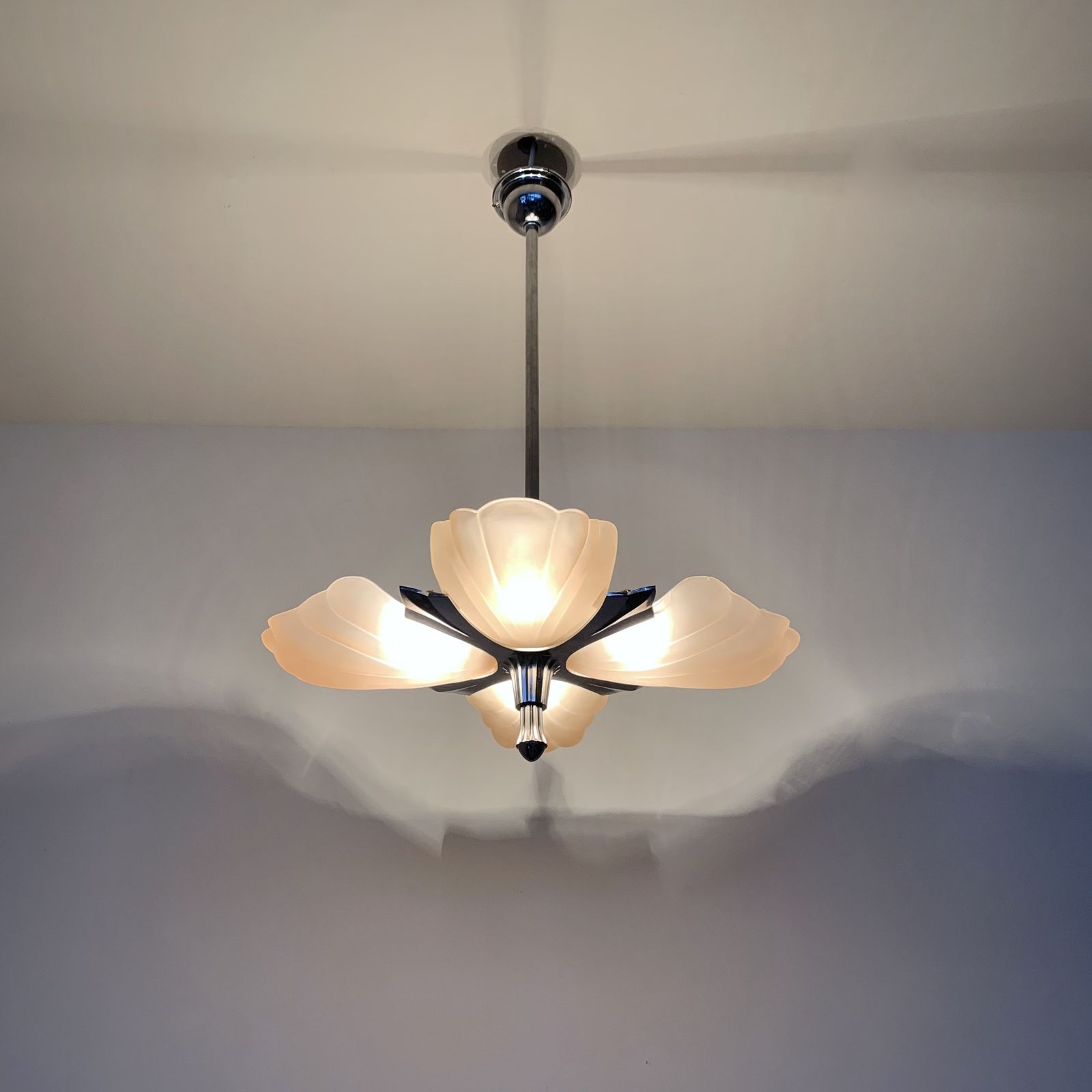 French Chrome Uplighter With Frosted Pink Scallop Shades photo 895.0