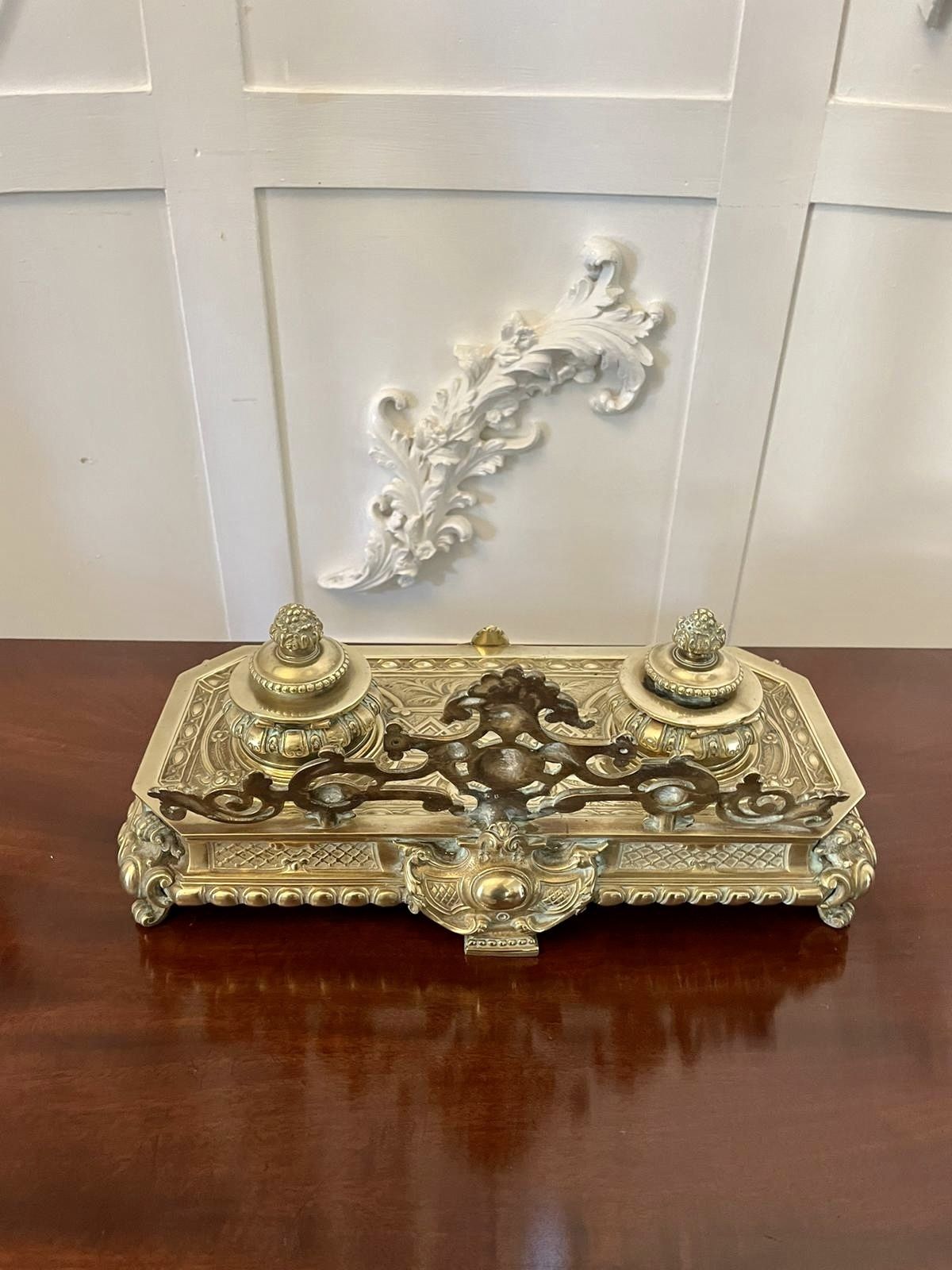Magnificent Quality Antique 19th Century French Cast Brass Desk Set photo vinterior