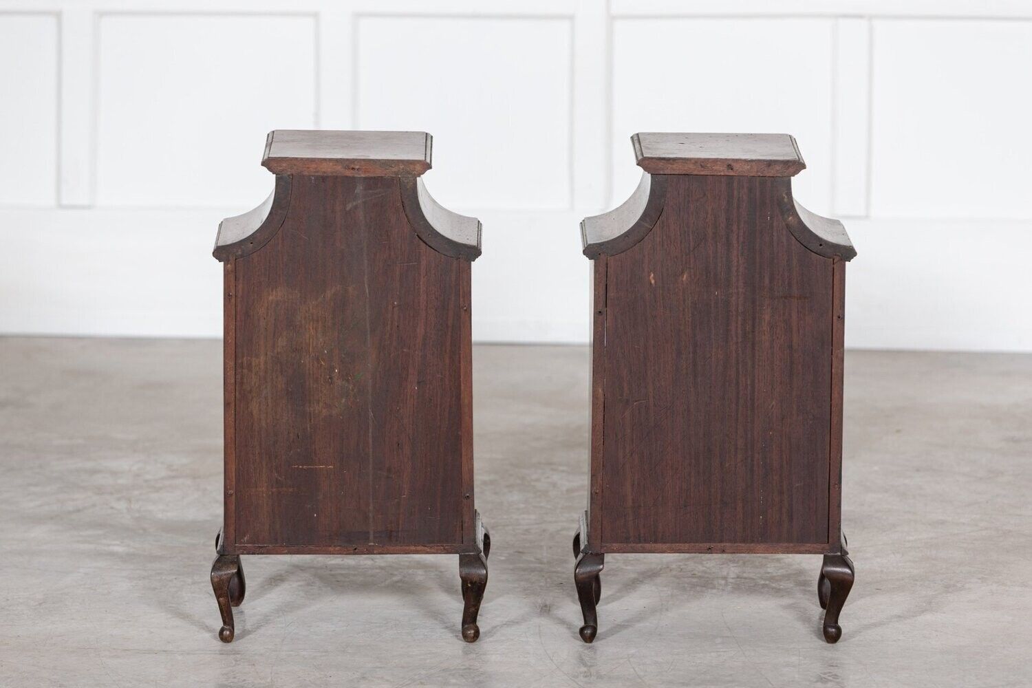 photo vinterior Pair 19thc English Mahogany Glazed Cabinets