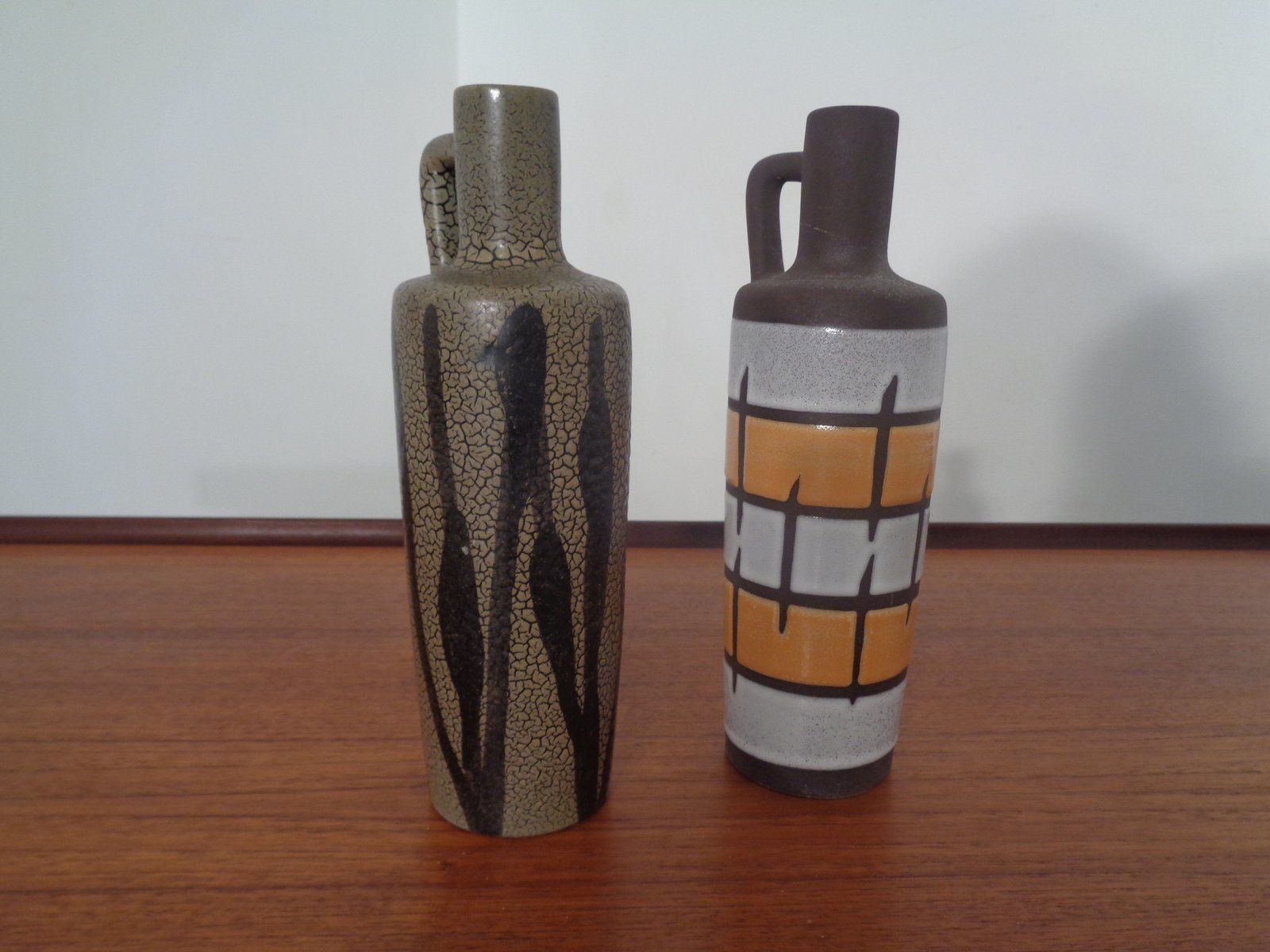 980 Ceramic Vases From Strehla, East Germany, 1960s, Set Of 2 photo furniture