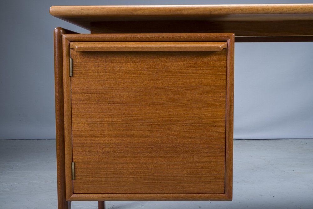 photo furniture Mid Century Teak Desk From Gv Møbler, 1970s