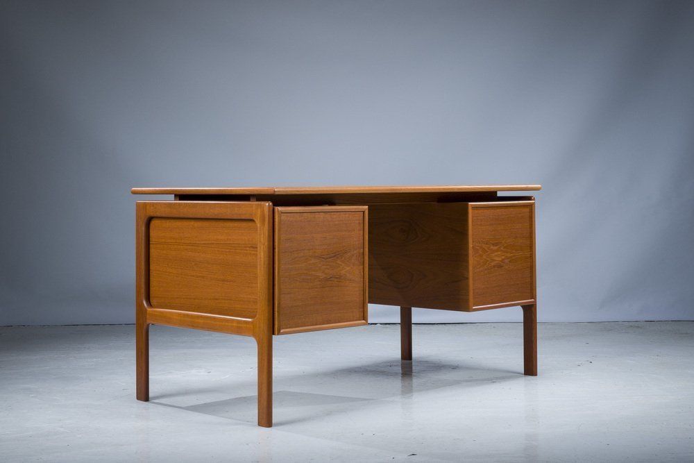 1230.0 Mid Century Teak Desk From Gv Møbler, 1970s photo