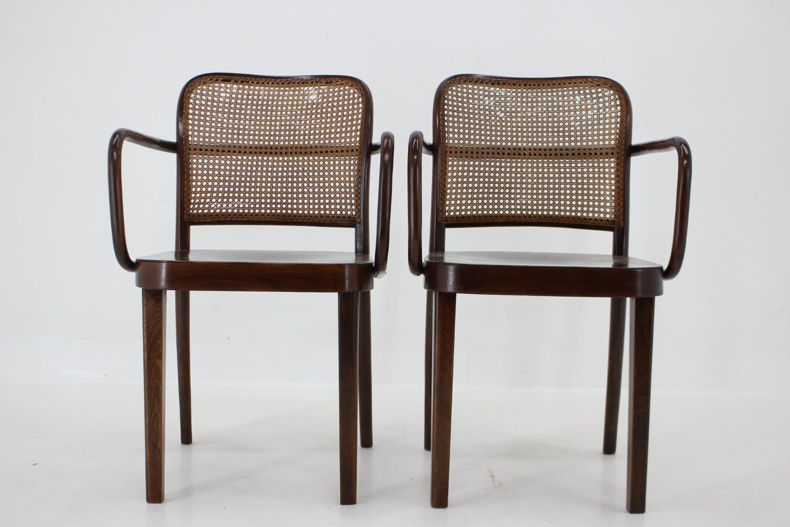 1920s Josef Hoffmann Bentwood Chairs, No. 811 For Thonet,Czechoslovakia photo Furniture