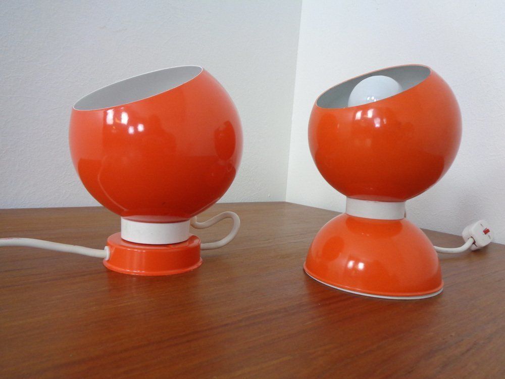 Italian Space Age Metal Internal Magnet Table Lamps By Reggiani, 1960s, Set Of 2 photo for sale