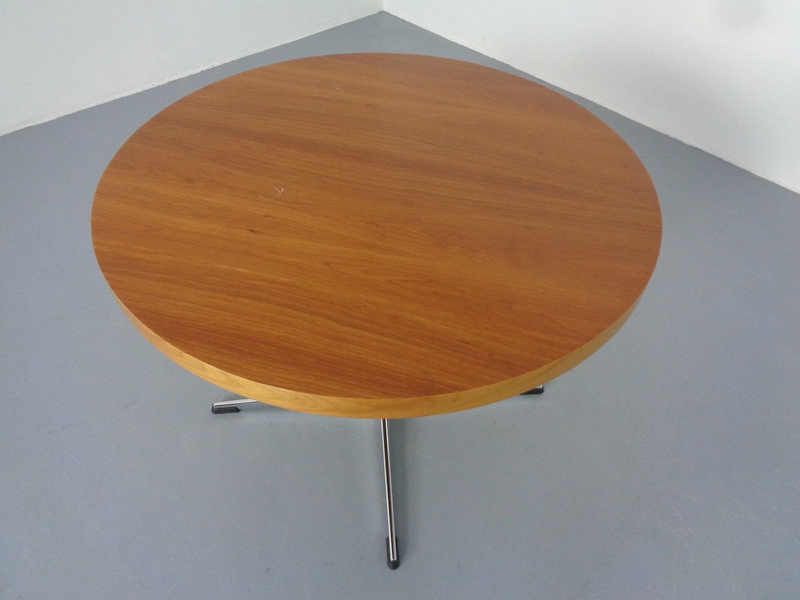 Early Cone Table By Verner Panton For Plus Linje, 1950s photo vinterior