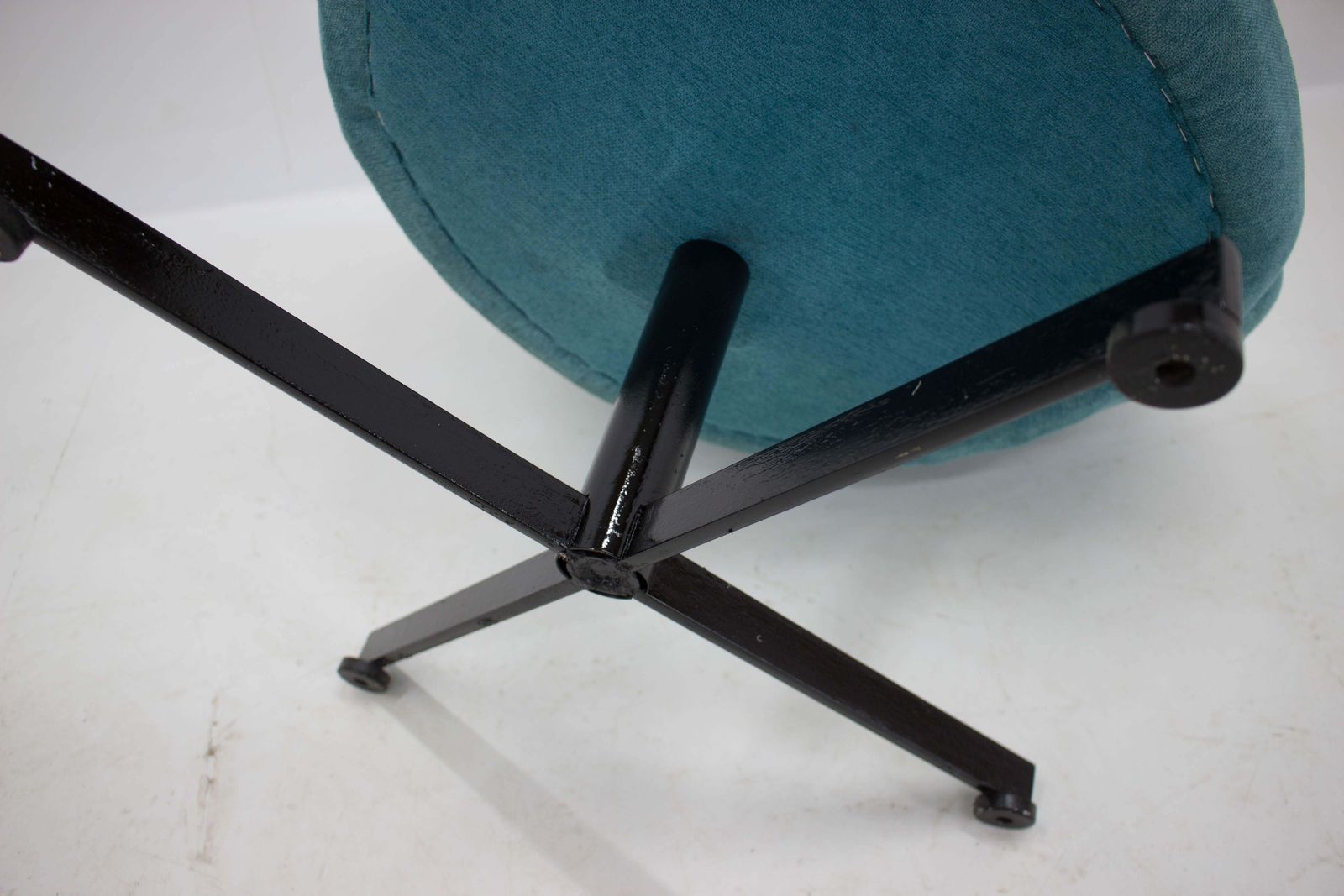 Midcentury Swivel Armchair, 1970s photo buy