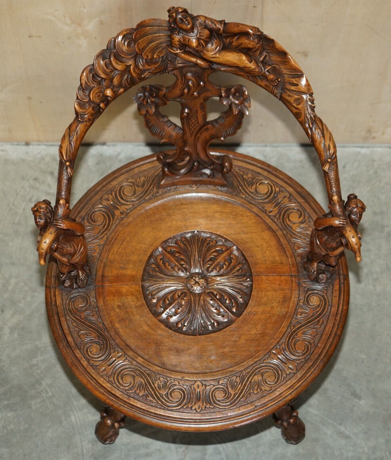 photo furniture Original 19th Century Andrea Brustolon Style Hand Carved Italian Walnut Armchair