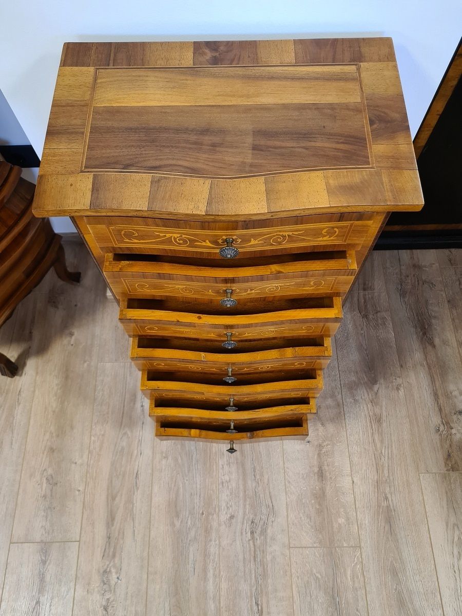 photo vinterior Inlaid Chest Of Drawers