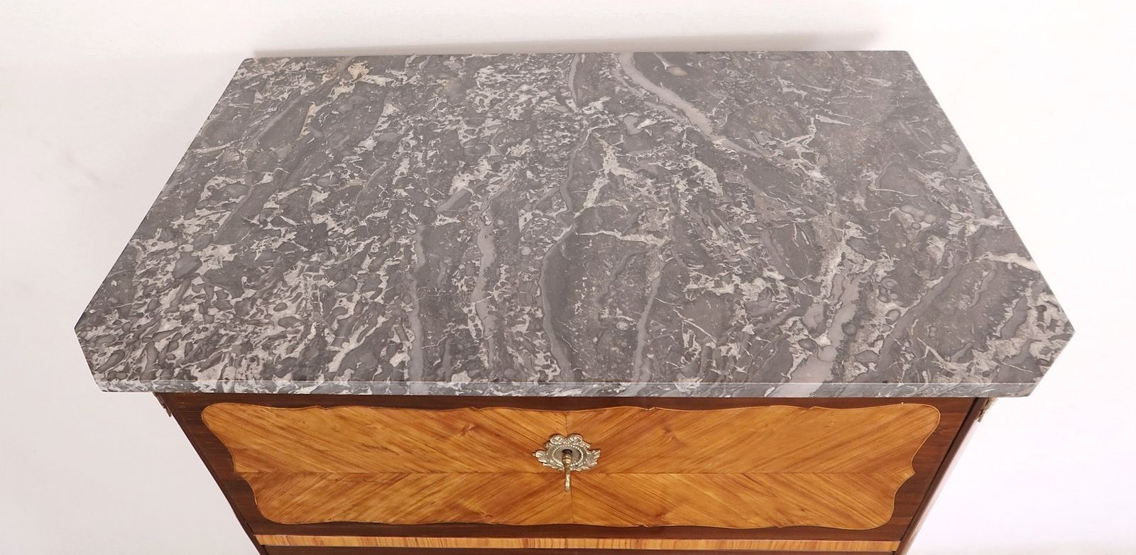 Chest Of Drawers In Precious Wood, Louis XV Period – 18th Century photo 7343.9