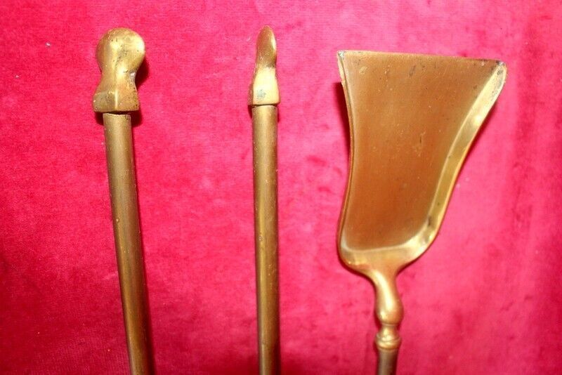 19th C Pair Of Italian Embossed Antique Brass Companions Golden Solid Brass