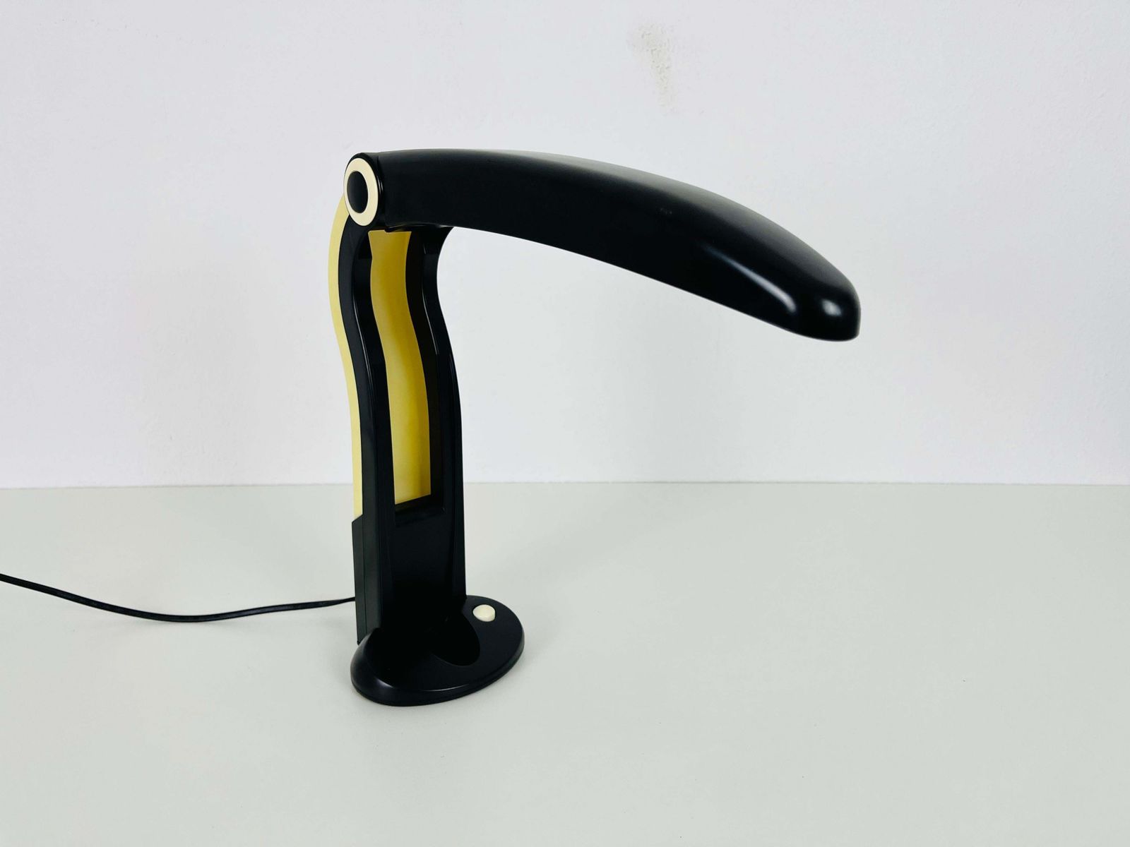 photo furniture Black Toucan Table Lamp By H.T. Huang For Huangslite, 1990s