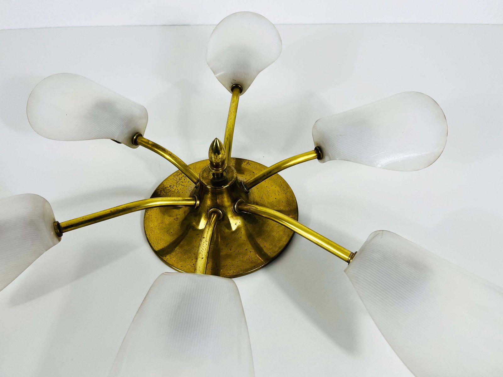 photo furniture Italian Midcentury Brass 5 Arm Sputnik Chandelier, 1950s