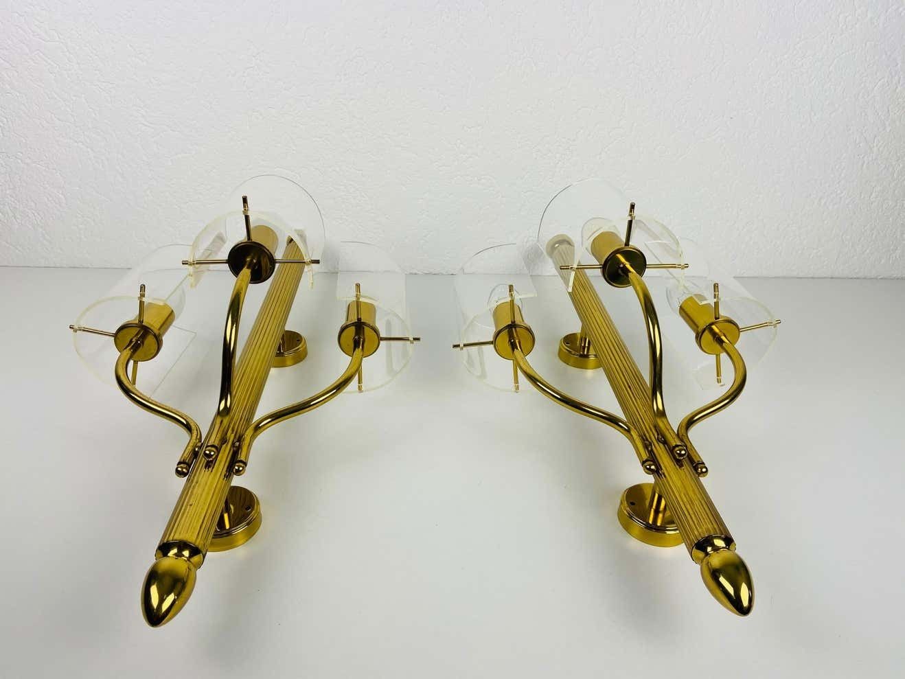 Huge Pair Of Mid Century Modern Brass And Perspex Cinema Wall Lamps, 1950s photo vinterior