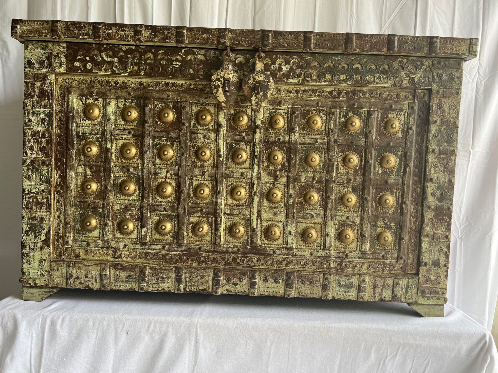 750.0 A Stylish Iron Bound Indian Rajasthan Vintage Hardwood Chest photo