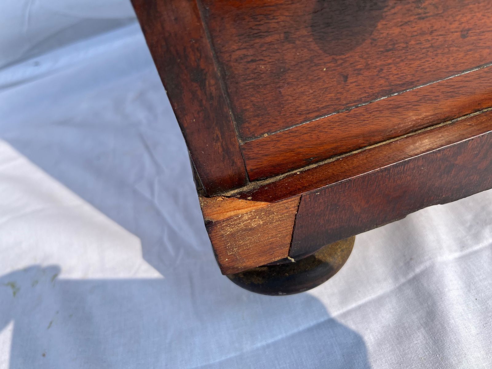 A 19th Century Tunbridge Inlaid Mahogany Davenport Writing Desk photo vinterior