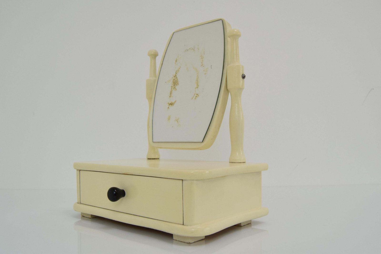 photo vinterior Mid Century Children's Toilet Cabinet With Mirror,1970's.
